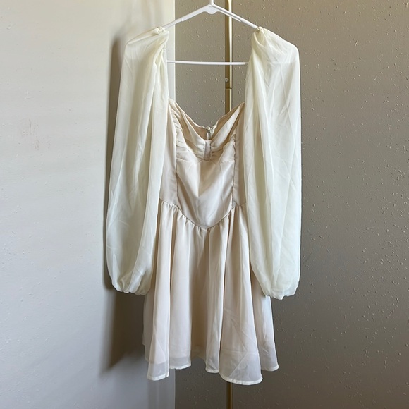 New Dress - Picture 2 of 9